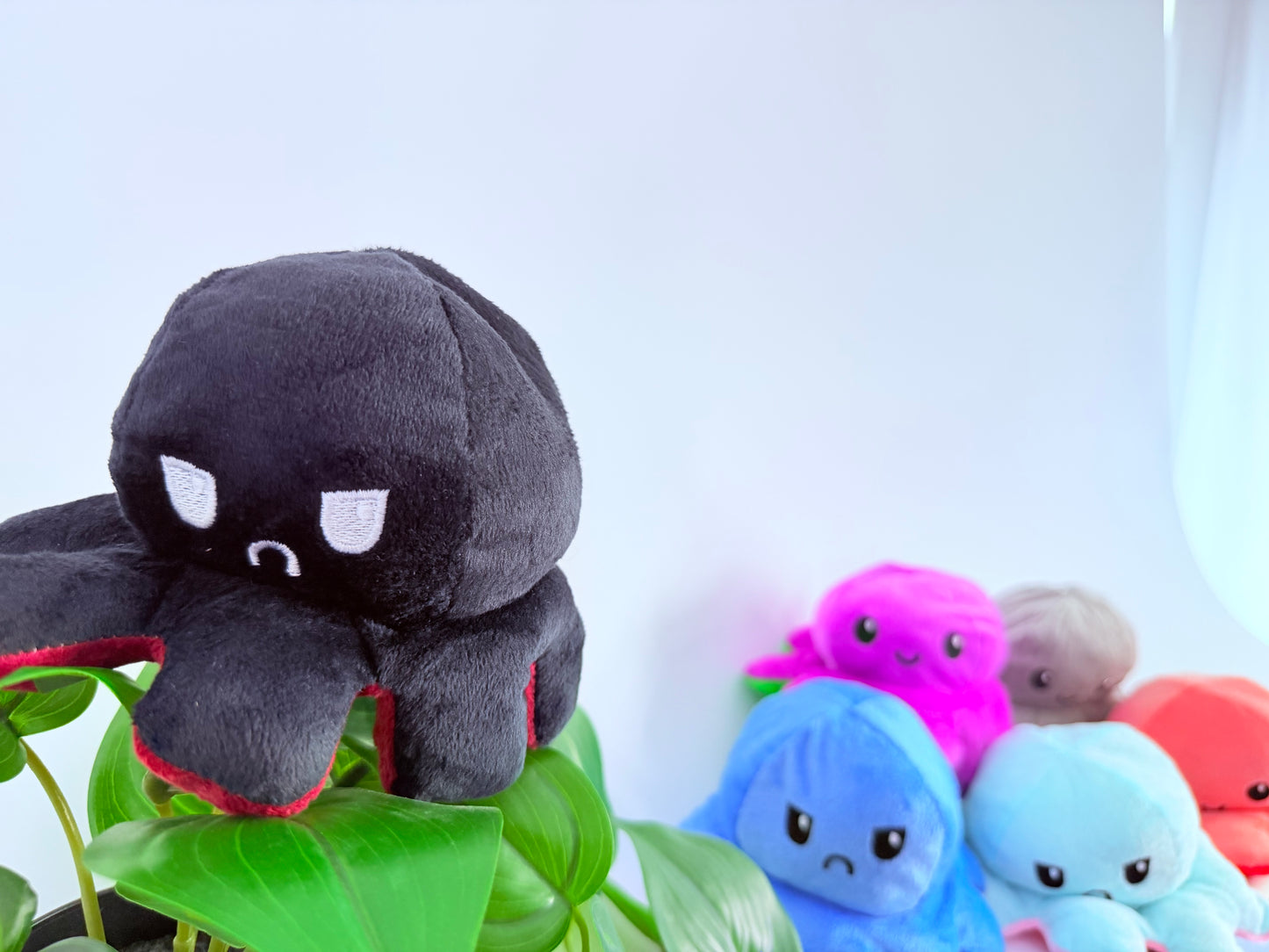 Small reversible octopuses